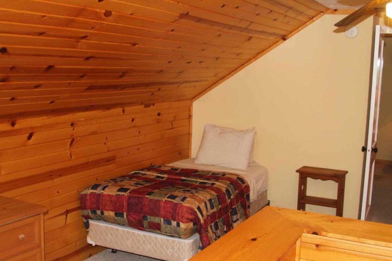 Bayview Resort Sunset Lookout Cabin 6 Saint Germain Екстериор снимка