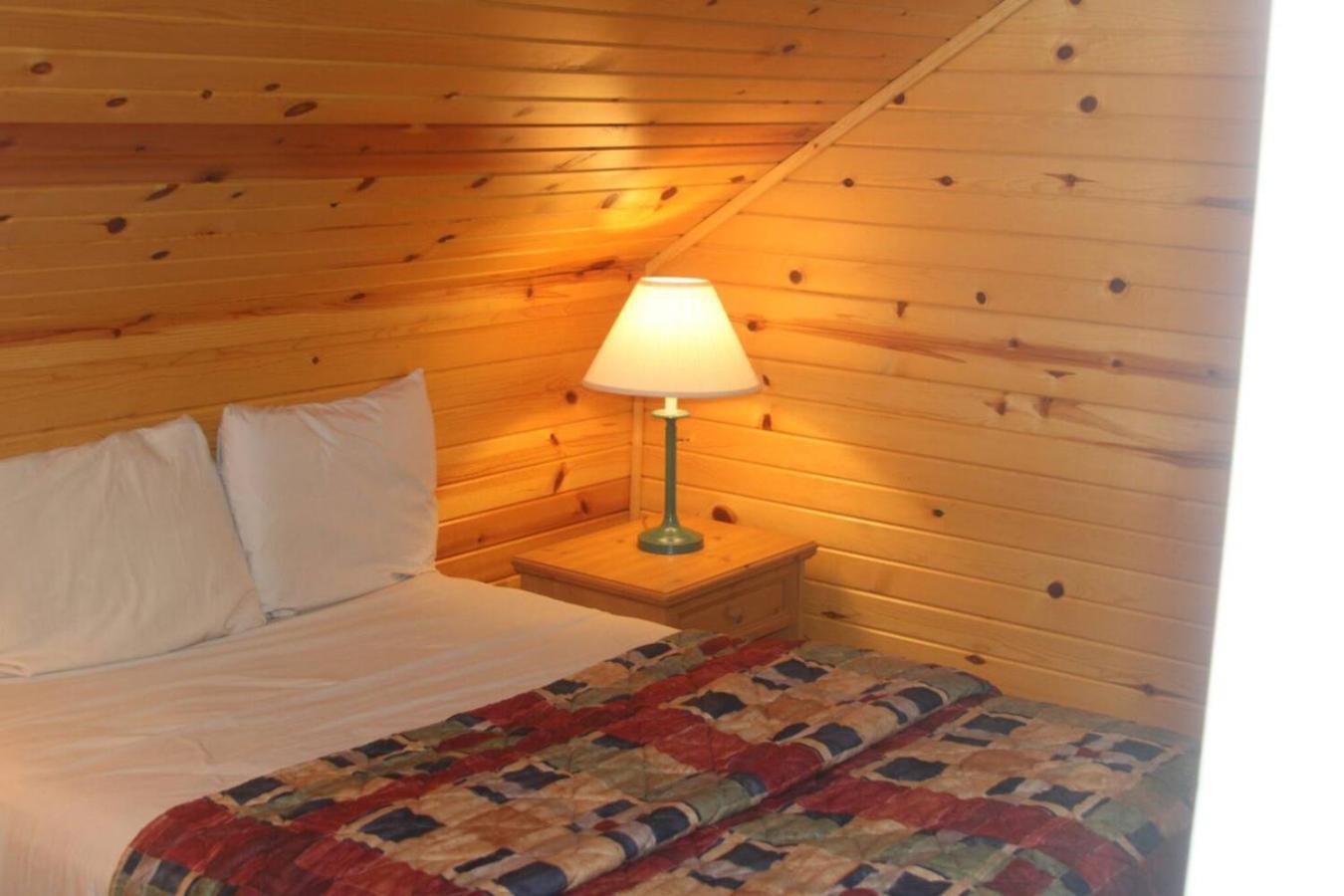 Bayview Resort Sunset Lookout Cabin 6 Saint Germain Екстериор снимка