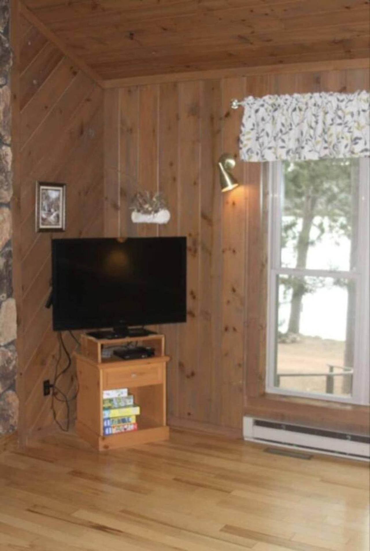 Bayview Resort Sunset Lookout Cabin 6 Saint Germain Екстериор снимка